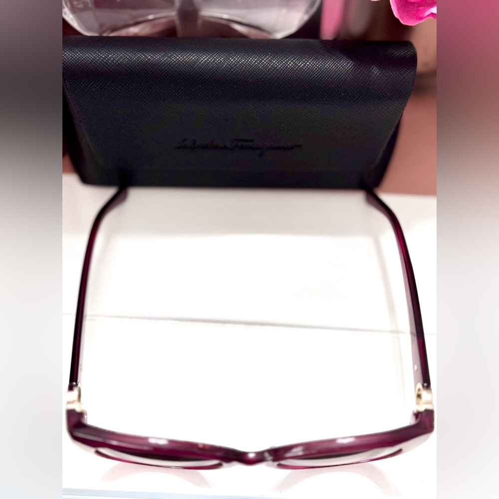 Salvatore Ferragamo Sunglasses - Picture 4 of 8